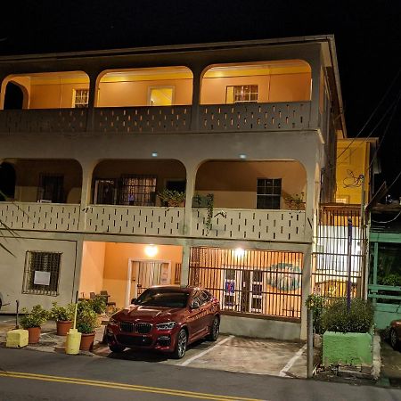 Midtown Guest House Charlotte Amalie Exterior photo