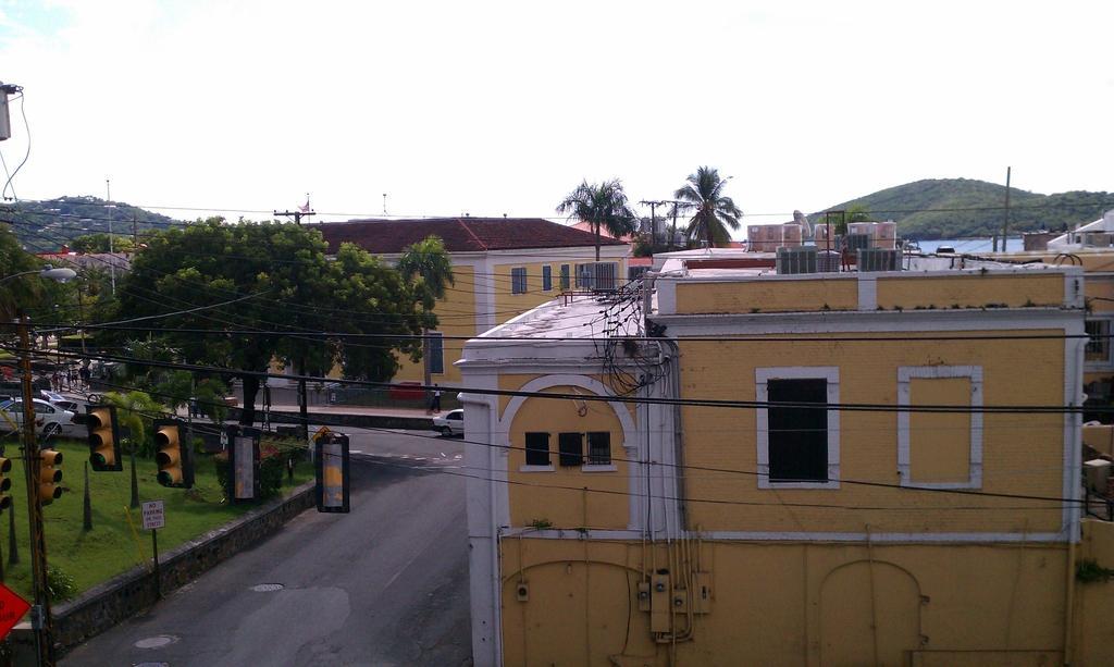 Midtown Guest House Charlotte Amalie Exterior photo