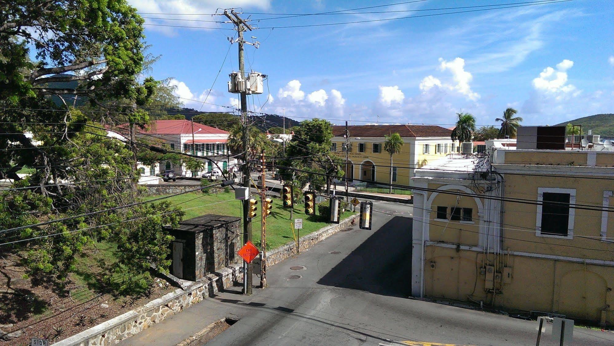 Midtown Guest House Charlotte Amalie Exterior photo